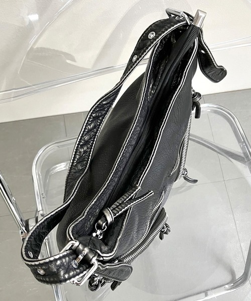 non-hedge(ノンヘッジ)の「ハーフムーン多ポケットショルダーバッグ(ショルダーバッグ・レディース・シルバーグレー/ブラック/ホワイト/ブラウン/シルバー/レッド・FREE)」の20枚目の写真