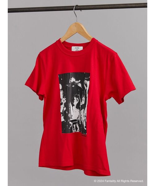 jouetie(ジュエティ)の「【JANIS】Distressed photo print t-shirts【コラボ】(Tシャツ/カットソー・レディース・レッド/ピンク/ブラック/オフホワイト・MEDIUM)」の4枚目の写真