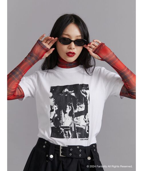 jouetie(ジュエティ)の「【JANIS】Distressed photo print t-shirts【コラボ】(Tシャツ/カットソー・レディース・レッド/ピンク/ブラック/オフホワイト・MEDIUM)」の8枚目の写真