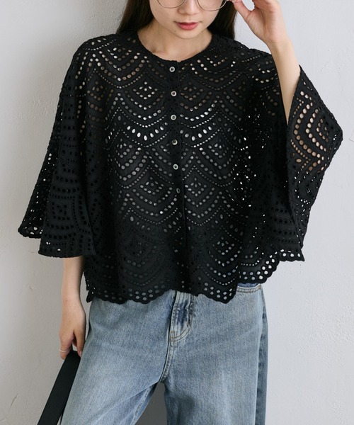 PUAL CE CIN（ピュアルセシン）の「スカラップレースフレアスリーブブラウス（シャツ/ブラウス・レディース・オフホワイト/ブラック・FREE）」の12枚目の写真