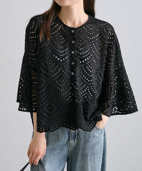 PUAL CE CIN（ピュアルセシン）の「スカラップレースフレアスリーブブラウス（シャツ/ブラウス・レディース・オフホワイト/ブラック・FREE）」の13枚目の写真