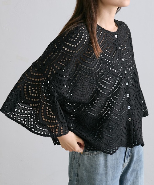 PUAL CE CIN（ピュアルセシン）の「スカラップレースフレアスリーブブラウス（シャツ/ブラウス・レディース・オフホワイト/ブラック・FREE）」の14枚目の写真