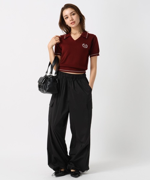 FOREVER 21(フォーエバー トゥエンティーワン)の「【2024SS】襟付きスキッパーニット(ニット/セーター・レディース・グリーン/ブラック/レッド・FREE)」の4枚目の写真