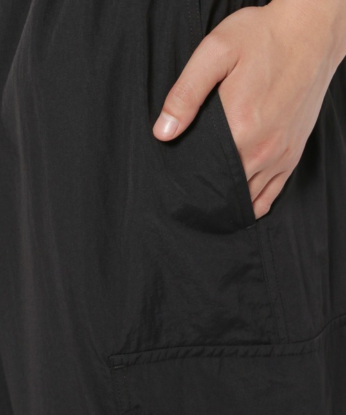 niko and...（ニコアンド）の「2WAYジップカーゴパンツ（カーゴパンツ・メンズ・ブラック/ライトグレー・MEDIUM/LARGE）」の11枚目の写真