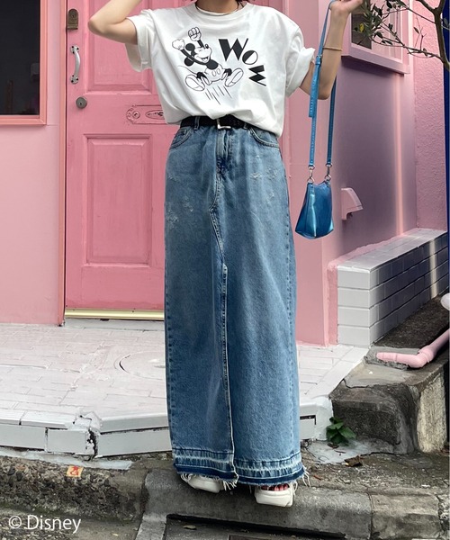 Disney（ディズニー）の「【Disney(ディズニー)】別注 ミッキーマウス / WOWプリント半袖Tシャツ（Tシャツ/カットソー・レディース・ベージュ/ホワイト×ピンク/ホワイト×ブラック/オートミール・MEDIUM/LARGE）」の17枚目の写真