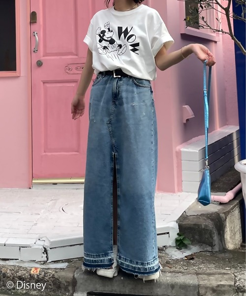 Disney（ディズニー）の「【Disney(ディズニー)】別注 ミッキーマウス / WOWプリント半袖Tシャツ（Tシャツ/カットソー・レディース・ベージュ/ホワイト×ピンク/ホワイト×ブラック/オートミール・MEDIUM/LARGE）」の18枚目の写真