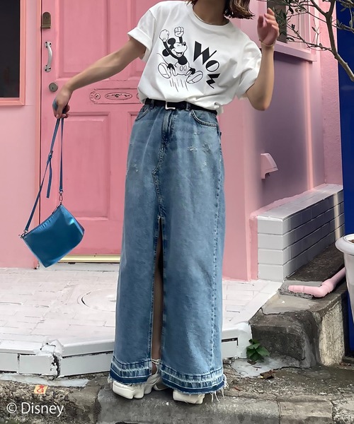 Disney（ディズニー）の「【Disney(ディズニー)】別注 ミッキーマウス / WOWプリント半袖Tシャツ（Tシャツ/カットソー・レディース・ベージュ/ホワイト×ピンク/ホワイト×ブラック/オートミール・MEDIUM/LARGE）」の19枚目の写真