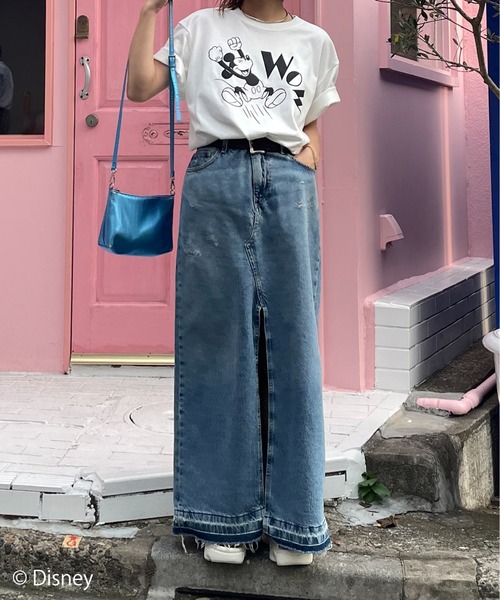 Disney（ディズニー）の「【Disney(ディズニー)】別注 ミッキーマウス / WOWプリント半袖Tシャツ（Tシャツ/カットソー・レディース・ベージュ/ホワイト×ピンク/ホワイト×ブラック/オートミール・MEDIUM/LARGE）」の21枚目の写真