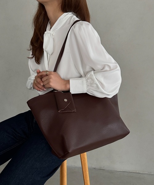 MYMOOD.（マイムード）の「【A4収納可能/大容量】合成皮革 小物入れ付き PUトートバッグ（トートバッグ・レディース・アイボリー/ブラック/ダークブラウン・FREE）」の22枚目の写真