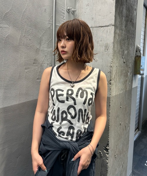 shesame（シーセム）の「graffiti logo tank top（タンクトップ・レディース・ブラウン/ピンク/レッド/クリーム/ブルー・フリー）」の14枚目の写真