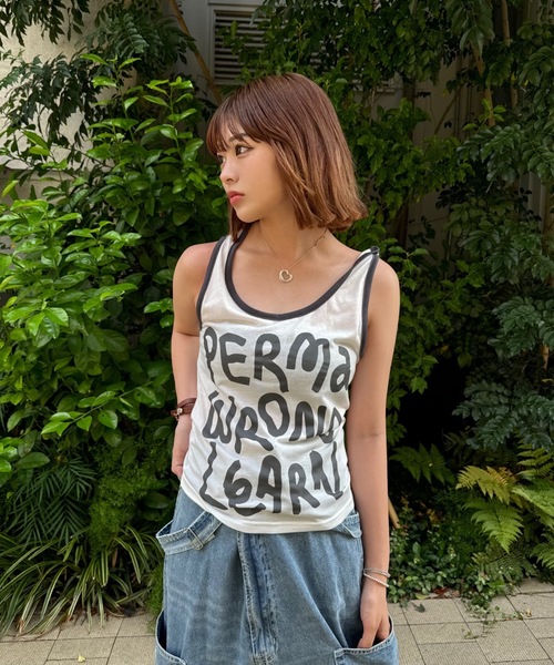 shesame（シーセム）の「graffiti logo tank top（タンクトップ・レディース・ブラウン/ピンク/レッド/クリーム/ブルー・フリー）」の18枚目の写真