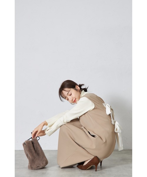 &. NOSTALGIA（アンドドットノスタルジア）の「【ZOZO限定】バックリボンジャンパースカート（ジャンパースカート・レディース・ブラック/ベージュ・M）」の3枚目の写真