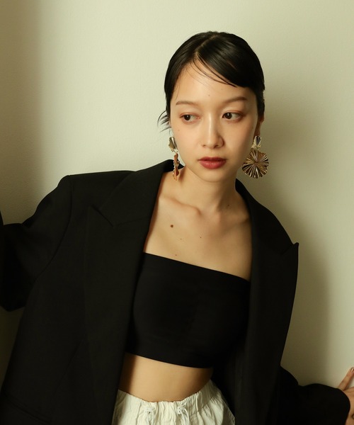 voov（ブーブ）の「メタル シャープ フラワー ピアス 大きめ（ピアス（両耳用）・レディース・ゴールド/シルバー・フリー）」の6枚目の写真