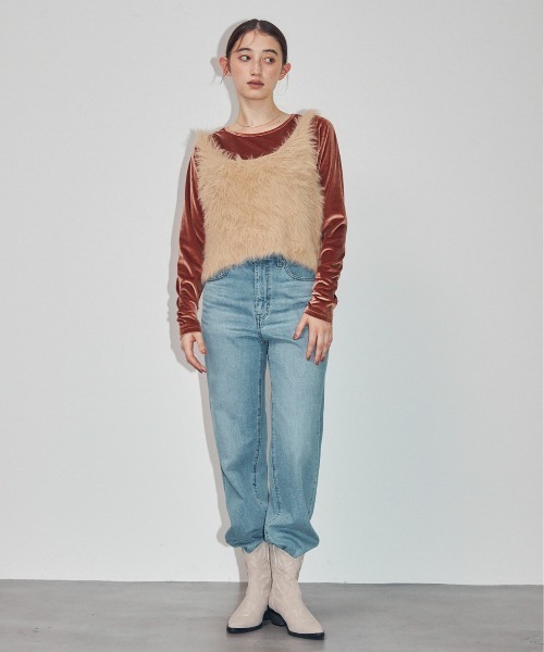 MOCOA'S(モコアズ)の「ラウンドネックベロアトップス(Tシャツ/カットソー・レディース・グリーン/ブラウン系その他/ナチュラル・FREE)」の11枚目の写真