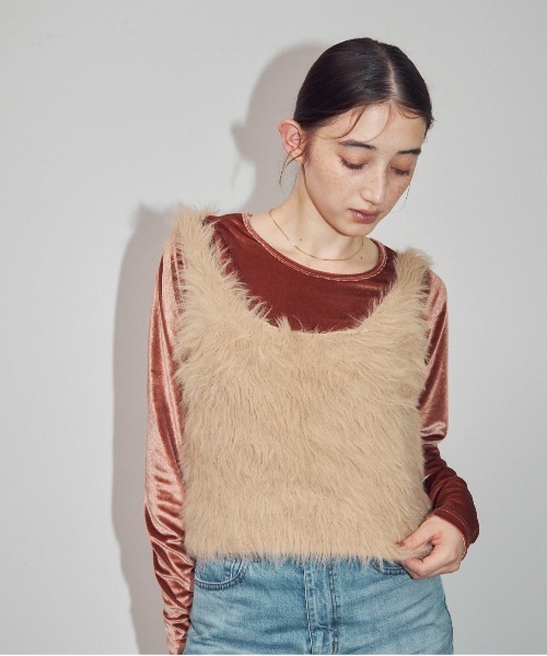 MOCOA'S(モコアズ)の「ラウンドネックベロアトップス(Tシャツ/カットソー・レディース・グリーン/ブラウン系その他/ナチュラル・FREE)」の15枚目の写真