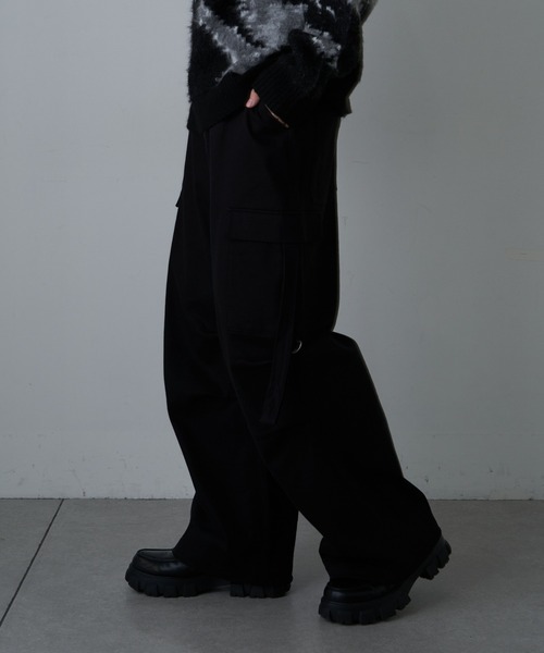 COLONY 2139（コロニートゥーワンスリーナイン）の「Hツイルストレッチパラシュートカーゴパンツ（カーゴパンツ・メンズ・ブラック/カーキ・MEDIUM/LARGE）」の4枚目の写真