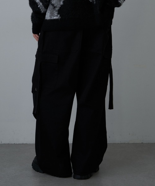 COLONY 2139（コロニートゥーワンスリーナイン）の「Hツイルストレッチパラシュートカーゴパンツ（カーゴパンツ・メンズ・ブラック/カーキ・MEDIUM/LARGE）」の5枚目の写真