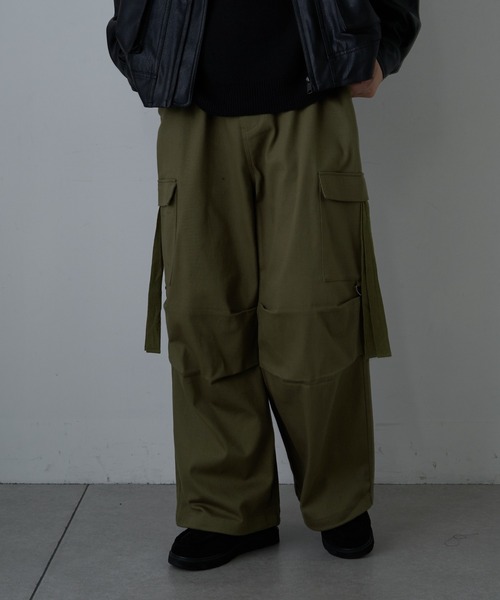 COLONY 2139（コロニートゥーワンスリーナイン）の「Hツイルストレッチパラシュートカーゴパンツ（カーゴパンツ・メンズ・ブラック/カーキ・MEDIUM/LARGE）」の10枚目の写真