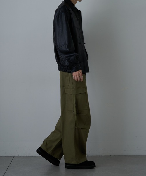 COLONY 2139（コロニートゥーワンスリーナイン）の「Hツイルストレッチパラシュートカーゴパンツ（カーゴパンツ・メンズ・ブラック/カーキ・MEDIUM/LARGE）」の15枚目の写真