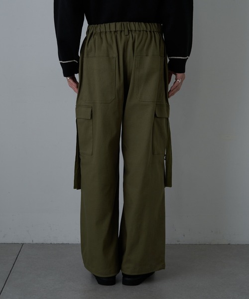 COLONY 2139（コロニートゥーワンスリーナイン）の「Hツイルストレッチパラシュートカーゴパンツ（カーゴパンツ・メンズ・ブラック/カーキ・MEDIUM/LARGE）」の19枚目の写真