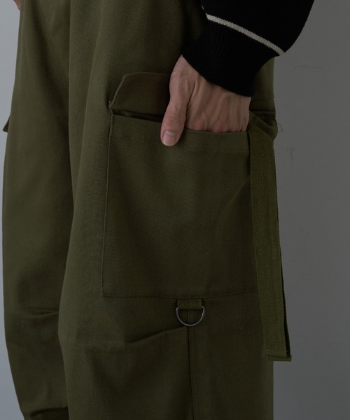 COLONY 2139（コロニートゥーワンスリーナイン）の「Hツイルストレッチパラシュートカーゴパンツ（カーゴパンツ・メンズ・ブラック/カーキ・MEDIUM/LARGE）」の22枚目の写真