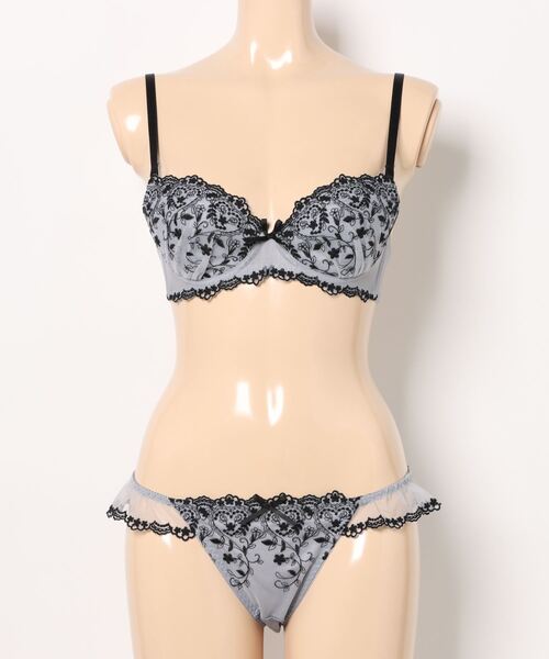 Absorle（アブソール）の「ノスタルジックハート ブラ&ショーツセット