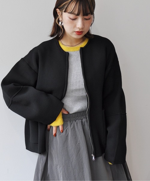 Meli rich（メリーリッチ）の「ランタンスリーブノーカラーブルゾン（ブルゾン・レディース・ブラック/グレイッシュベージュ/グレー・FREE）」の8枚目の写真