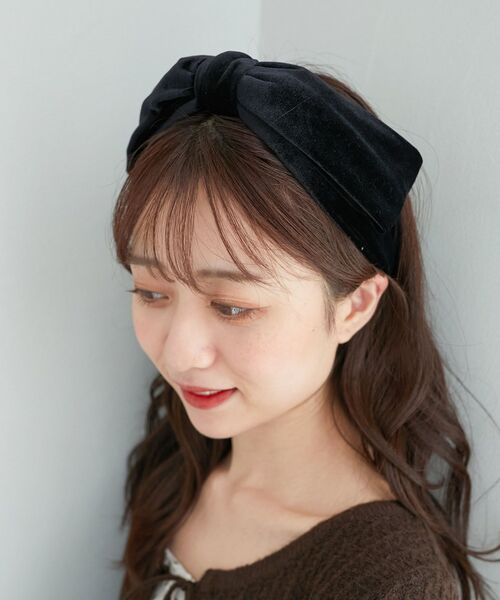 MAJESTIC LEGON(マジェスティックレゴン)の「bigリボンカチューシャ(カチューシャ・レディース・ブラック・FREE)」の2枚目の写真