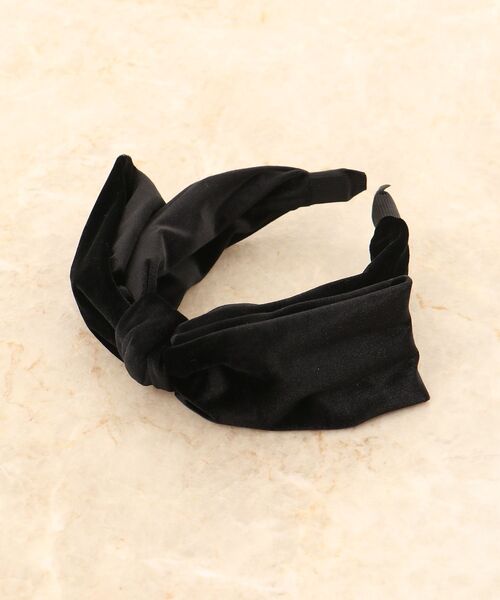 MAJESTIC LEGON(マジェスティックレゴン)の「bigリボンカチューシャ(カチューシャ・レディース・ブラック・FREE)」の3枚目の写真