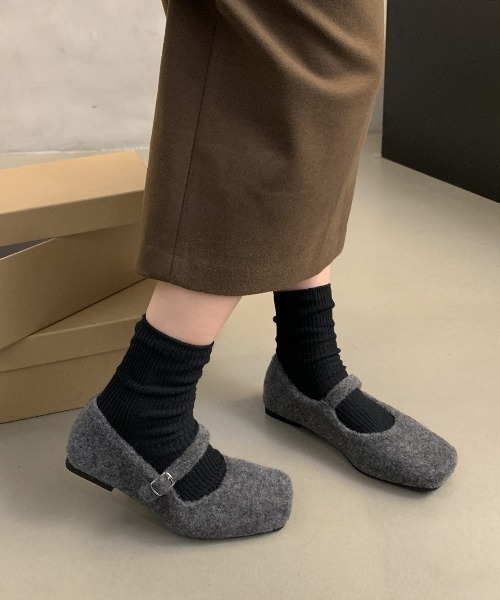 mebole(メボレ)の「メリージェーンフラットシューズ(パンプス・レディース・グレー/ブラウン/ブラック・MEDIUM/LARGE/SMALL)」の7枚目の写真