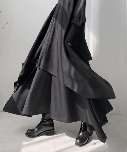 .KOM（ドットコム）の「『.KOM/ドットケーオーエム』フレアワイドシルエットロングスカート【Y】【CN】（スカート・レディース・ブラック・L/M）」の4枚目の写真