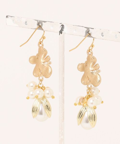 tone(トーン)の「【RosraiE】マットフラワー×つぼみパールビーズ ピアス(MA)(ピアス(両耳用)・レディース・ゴールド・FREE)」の8枚目の写真