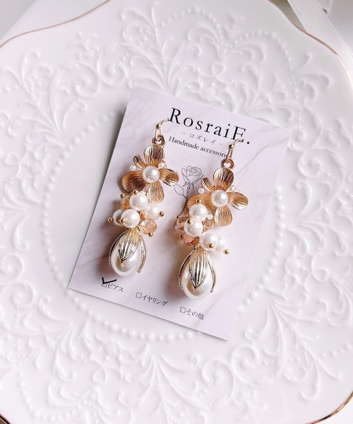 tone(トーン)の「【RosraiE】マットフラワー×つぼみパールビーズ ピアス(MA)(ピアス(両耳用)・レディース・ゴールド・FREE)」の2枚目の写真