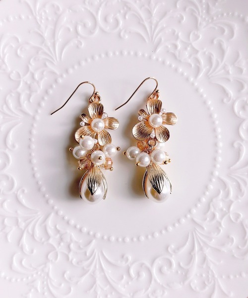 tone(トーン)の「【RosraiE】マットフラワー×つぼみパールビーズ ピアス(MA)(ピアス(両耳用)・レディース・ゴールド・FREE)」の5枚目の写真