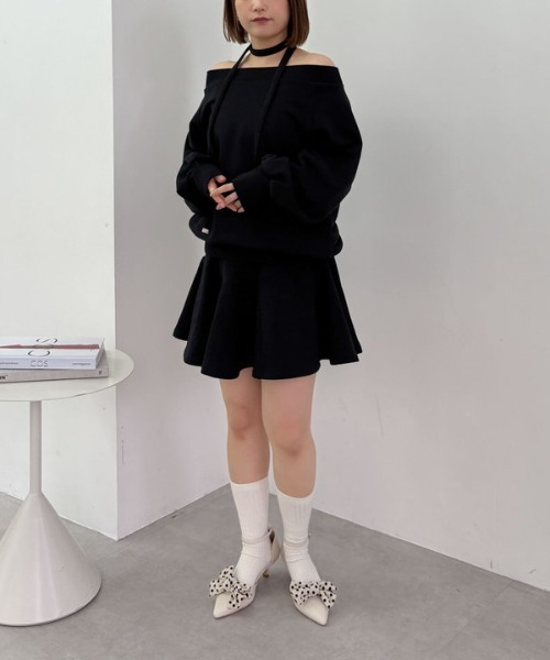 archives（アルシーヴ）の「【25ss/ＳＥＴＵＰ対応/トレンドアイテム】オフショルチョーカースウェット（スウェット・レディース・ブラック/アイボリー/グレー・MEDIUM）」の17枚目の写真