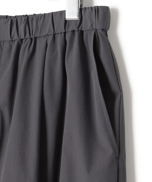 23区(ニジュウサンク)の「【撥水加工/洗える】ナイロン2WAYストレッチ パラシュート パンツ(その他パンツ・レディース・ベージュ系/ブラウン系/グレー系・36/38/40)」の18枚目の写真