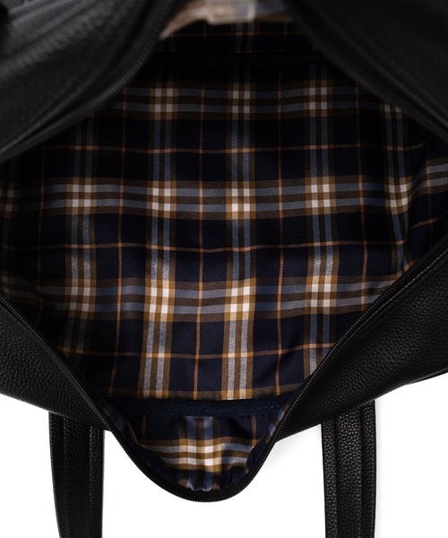 VitaFelice（ヴィータフェリーチェ）の「【ハートチャーム付き】スクバ スクールバッグ JK 通学 中学生 高校生（トートバッグ・レディース・ブラウン/ブラック/ブラック系/ネイビー・FREE）」の8枚目の写真