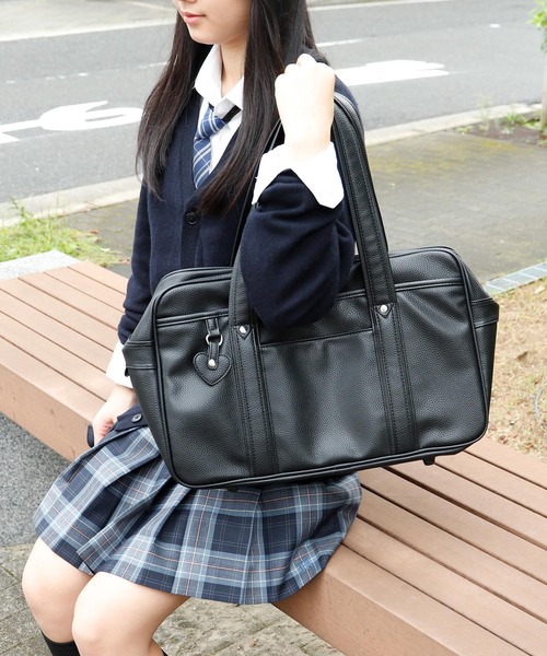 VitaFelice（ヴィータフェリーチェ）の「【ハートチャーム付き】スクバ スクールバッグ JK 通学 中学生 高校生（トートバッグ・レディース・ブラウン/ブラック/ブラック系/ネイビー・FREE）」の17枚目の写真