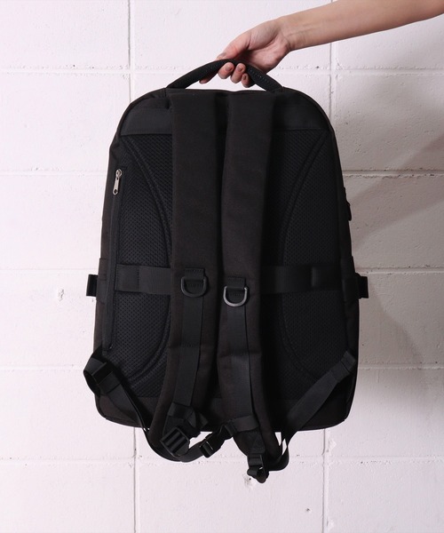 anello（アネロ）の「(LF)【anello】11ポケット/35L 両面撥水加工 大容量 バックパック（バックパック/リュック・レディース・ブラック×ピンク/ブラック×ブルー/ブラック×ブラック・ONE SIZE）」の13枚目の写真
