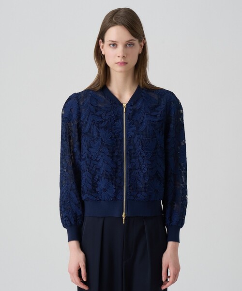 ANAYI(アナイ)の「フルールジップブルゾン(カーディガン/ボレロ・レディース・オフホワイト/ライトピンク/ネイビー・36/38)」の4枚目の写真