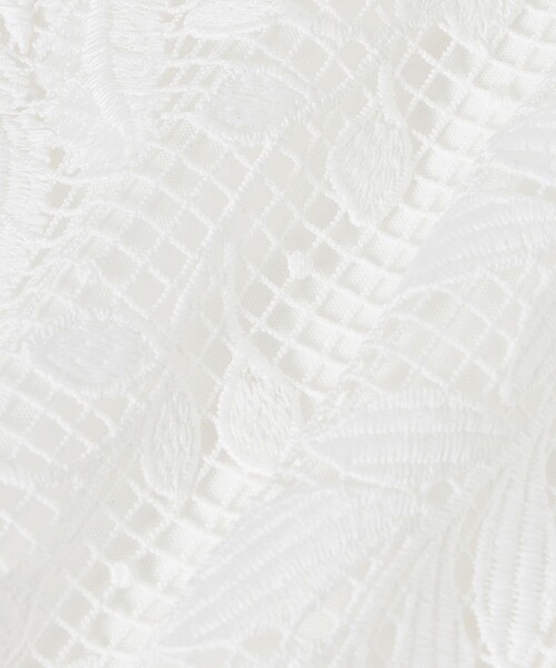 ANAYI(アナイ)の「フルールジップブルゾン(カーディガン/ボレロ・レディース・オフホワイト/ライトピンク/ネイビー・36/38)」の15枚目の写真