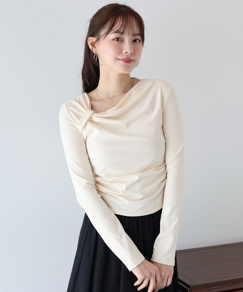 BLUEEAST(ブルーイースト)の「アシメドレープカットソー(Tシャツ/カットソー・レディース・ホワイト/ブラック/アイボリー・MEDIUM)」の3枚目の写真