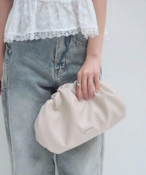 mellowneon（メロウネオン）の「2wayギャザーがま口バッグ（ショルダーバッグ・レディース・ブラウン/アイボリー/ブラック・FREE）」の2枚目の写真