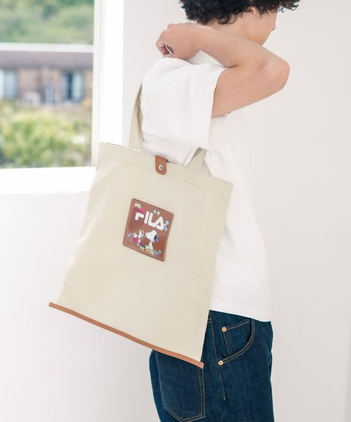 FILA(フィラ)の「【FILA/フィラ × PEANUTS/ピーナッツ】キャンバストートバッグ(トートバッグ・レディース・ベージュ/ブラック/ホワイト・FREE)」の3枚目の写真