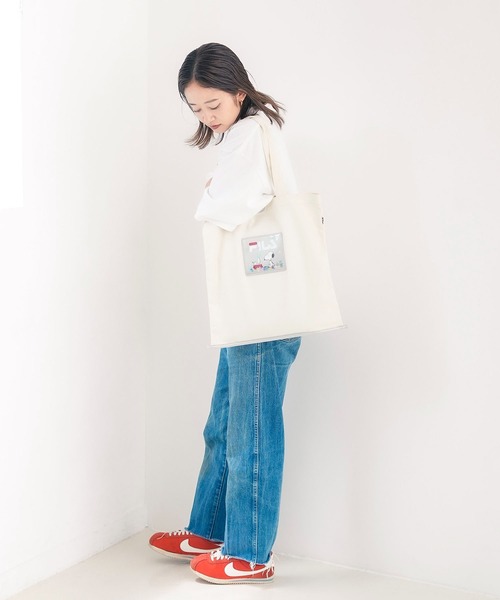 FILA(フィラ)の「【FILA/フィラ × PEANUTS/ピーナッツ】キャンバストートバッグ(トートバッグ・レディース・ベージュ/ブラック/ホワイト・FREE)」の7枚目の写真