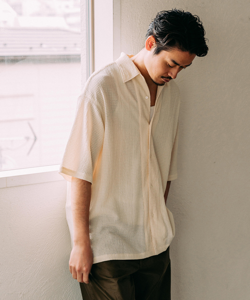 EDIFICE（エディフィス）の「ウェーブメッシュ ワイドシルエット 5分袖 オープンカラーシャツ（シャツ/ブラウス・メンズ・ホワイト/サックスブルー/ブラック/チャコールグレー・LARGE/MEDIUM/SMALL）」の21枚目の写真