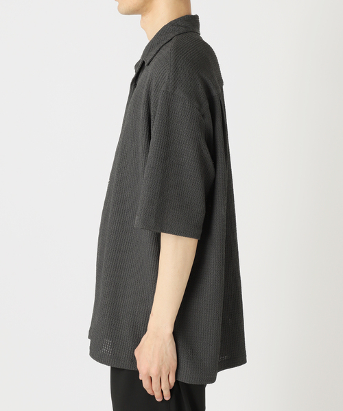 EDIFICE（エディフィス）の「ウェーブメッシュ ワイドシルエット 5分袖 オープンカラーシャツ（シャツ/ブラウス・メンズ・ホワイト/サックスブルー/ブラック/チャコールグレー・LARGE/MEDIUM/SMALL）」の14枚目の写真