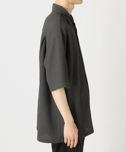 EDIFICE（エディフィス）の「ウェーブメッシュ ワイドシルエット 5分袖 オープンカラーシャツ（シャツ/ブラウス・メンズ・ホワイト/サックスブルー/ブラック/チャコールグレー・LARGE/MEDIUM/SMALL）」の16枚目の写真