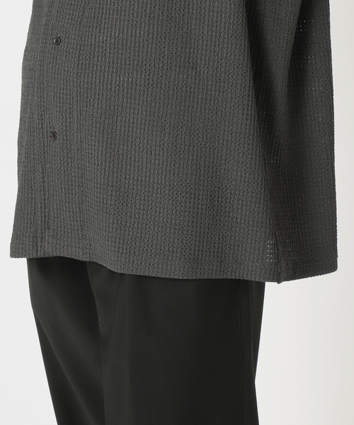 EDIFICE（エディフィス）の「ウェーブメッシュ ワイドシルエット 5分袖 オープンカラーシャツ（シャツ/ブラウス・メンズ・ホワイト/サックスブルー/ブラック/チャコールグレー・LARGE/MEDIUM/SMALL）」の7枚目の写真