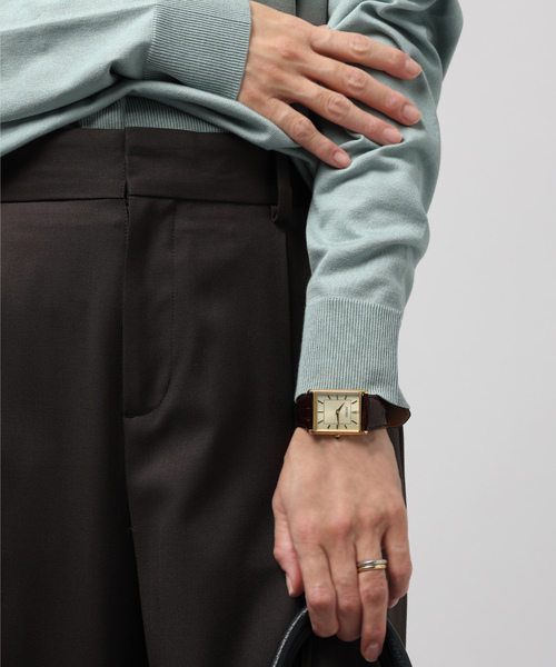 HIROB（ヒロブ）の「【SEIKO / セイコー】ESSENTIALS SWR064 unisex（アナログ腕時計・レディース・ゴールド・FREE）」の3枚目の写真